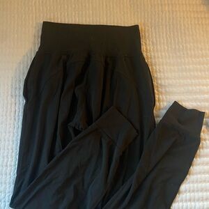 Athleta Salutation Joggers XS Black